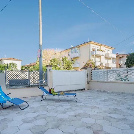 Ferienhaus Rosa Dei Venti By Interhome Lido di Camaiore